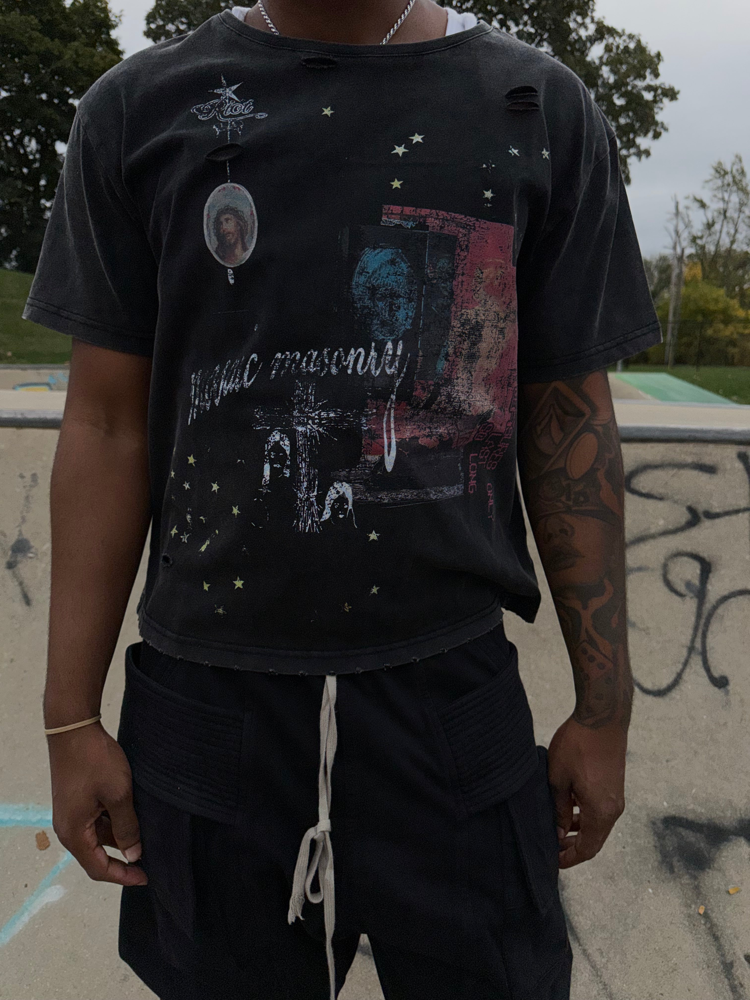 FALLEN MASON TEE